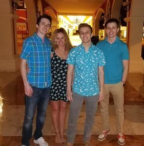 Meet your Posher, Mitchie